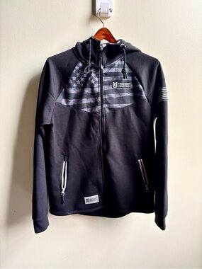 Men’s Freedom Industries hoodie small